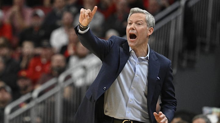 Virginia Cavaliers head coach Ryan Odom