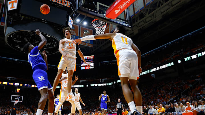 Kentucky v Tennessee