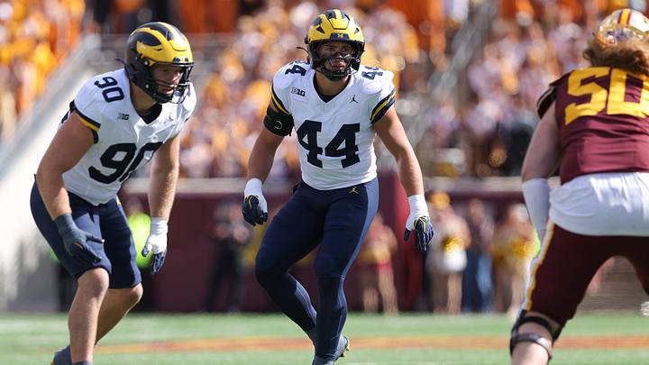 COLLEGE FOOTBALL: OCT 03 Michigan at Minnesota COLLEGE FOOTBALL: OCT 03 Michigan at Minnesota