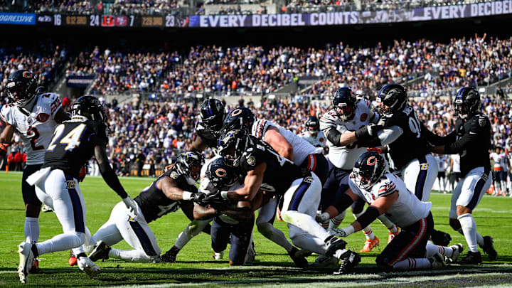 D'Andre Swift scores for the Bears Sunday but finishing in the end zone is a difficult thing for them because of red zone issues. D'Andre Swift scores for the Bears Sunday but finishing in the end zone is a difficult thing for them because of red zone issues.