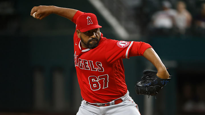 El abridor del Licey César Valdez estuvo en un juego en MLB con los Angelinos en 2022