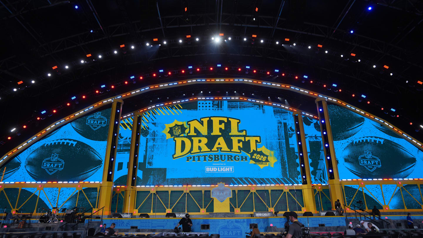 Every Expert Mock Draft First-Round Pick for the NY Giants—And What They’re Missing