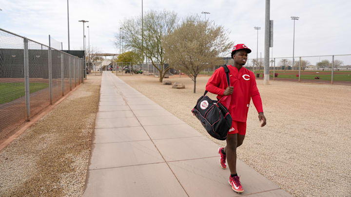 Cincinnati Reds non-roster invitee Cam Collier walks between fields at the Cincinnati Reds Player Development Complex in Goodyear, Ariz., on Wednesday, Feb. 12, 2025. Mandatory Credit: Sam Greene/USA TODAY NETWORK via Imagn Images Cincinnati Reds non-roster invitee Cam Collier walks between fields at the Cincinnati Reds Player Development Complex in Goodyear, Ariz., on Wednesday, Feb. 12, 2025. Mandatory Credit: Sam Greene/USA TODAY NETWORK via Imagn Images