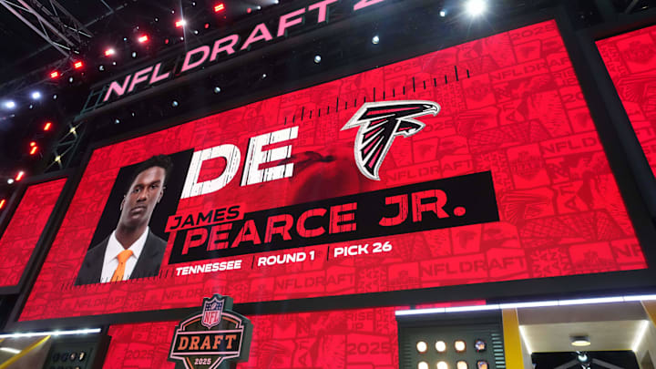 Apr 24, 2025; Green Bay, WI, USA; Tennessee Volunters defensive end James Pearce Jr. is selected as the No. 26 pick by the Atlanta Falcons during the NFL Draft at Lambeau Field. Mandatory Credit: Kirby Lee-Imagn Images