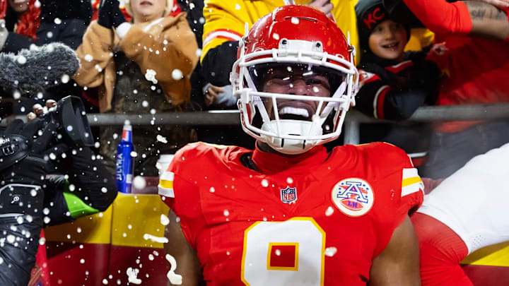 Jan 26, 2025; Kansas City, MO, USA; Kansas City Chiefs wide receiver JuJu Smith-Schuster (9) celebrates with fans after a touchdown against the Buffalo Bills during the first half in the AFC Championship game at GEHA Field at Arrowhead Stadium. Mandatory Credit: Mark J. Rebilas-Imagn Images Jan 26, 2025; Kansas City, MO, USA; Kansas City Chiefs wide receiver JuJu Smith-Schuster (9) celebrates with fans after a touchdown against the Buffalo Bills during the first half in the AFC Championship game at GEHA Field at Arrowhead Stadium. Mandatory Credit: Mark J. Rebilas-Imagn Images