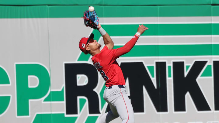 Feb 28, 2025; Clearwater, Florida, USA; Boston Red Sox outfielder Kristian Campbell (28) catches a fly ball during the fifth inning against the Philadelphia Phillies at BayCare Ballpark. Mandatory Credit: Kim Klement Neitzel-Imagn Images Feb 28, 2025; Clearwater, Florida, USA; Boston Red Sox outfielder Kristian Campbell (28) catches a fly ball during the fifth inning against the Philadelphia Phillies at BayCare Ballpark. Mandatory Credit: Kim Klement Neitzel-Imagn Images