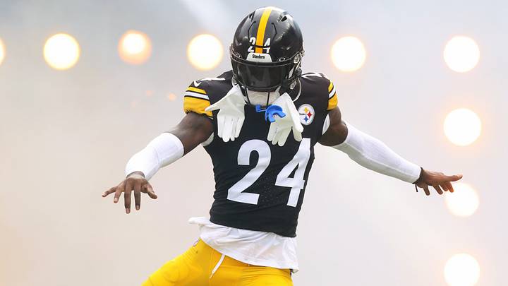 Pittsburgh Steelers cornerback Joey Porter Jr. (24) reacts as he takes the field against the Indianapolis Colts at Acrisure Stadium. Mandatory Credit: Charles LeClaire-Imagn Images Pittsburgh Steelers cornerback Joey Porter Jr. (24) reacts as he takes the field against the Indianapolis Colts at Acrisure Stadium. Mandatory Credit: Charles LeClaire-Imagn Images