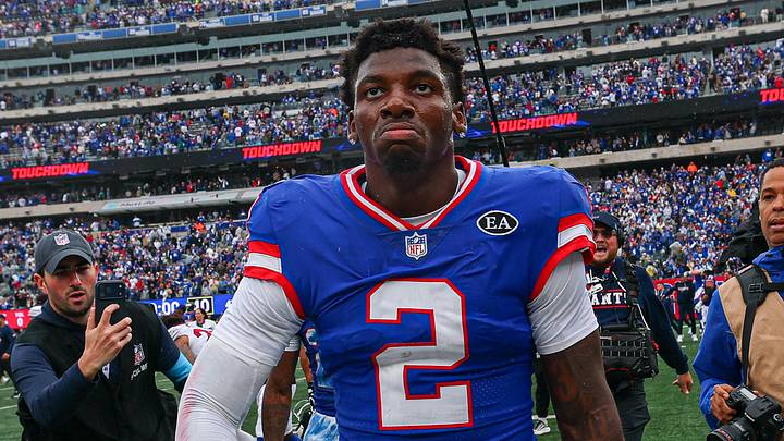 Oct 4, 2026; East Rutherford, New Jersey, USA; New York Giants cornerback Deonte Banks (2) celebrates after the game against the Arizona Cardinals at MetLife Stadium. Oct 4, 2026; East Rutherford, New Jersey, USA; New York Giants cornerback Deonte Banks (2) celebrates after the game against the Arizona Cardinals at MetLife Stadium.