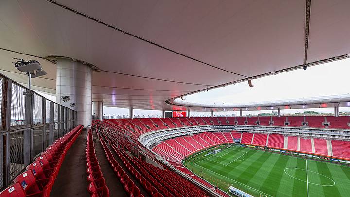 Nueve de los 17 estadios de la Liga MX pertenecen a empresas o figuras privadas. Aquí un aspecto del estadio Akron. Nueve de los 17 estadios de la Liga MX pertenecen a empresas o figuras privadas. Aquí un aspecto del estadio Akron.
