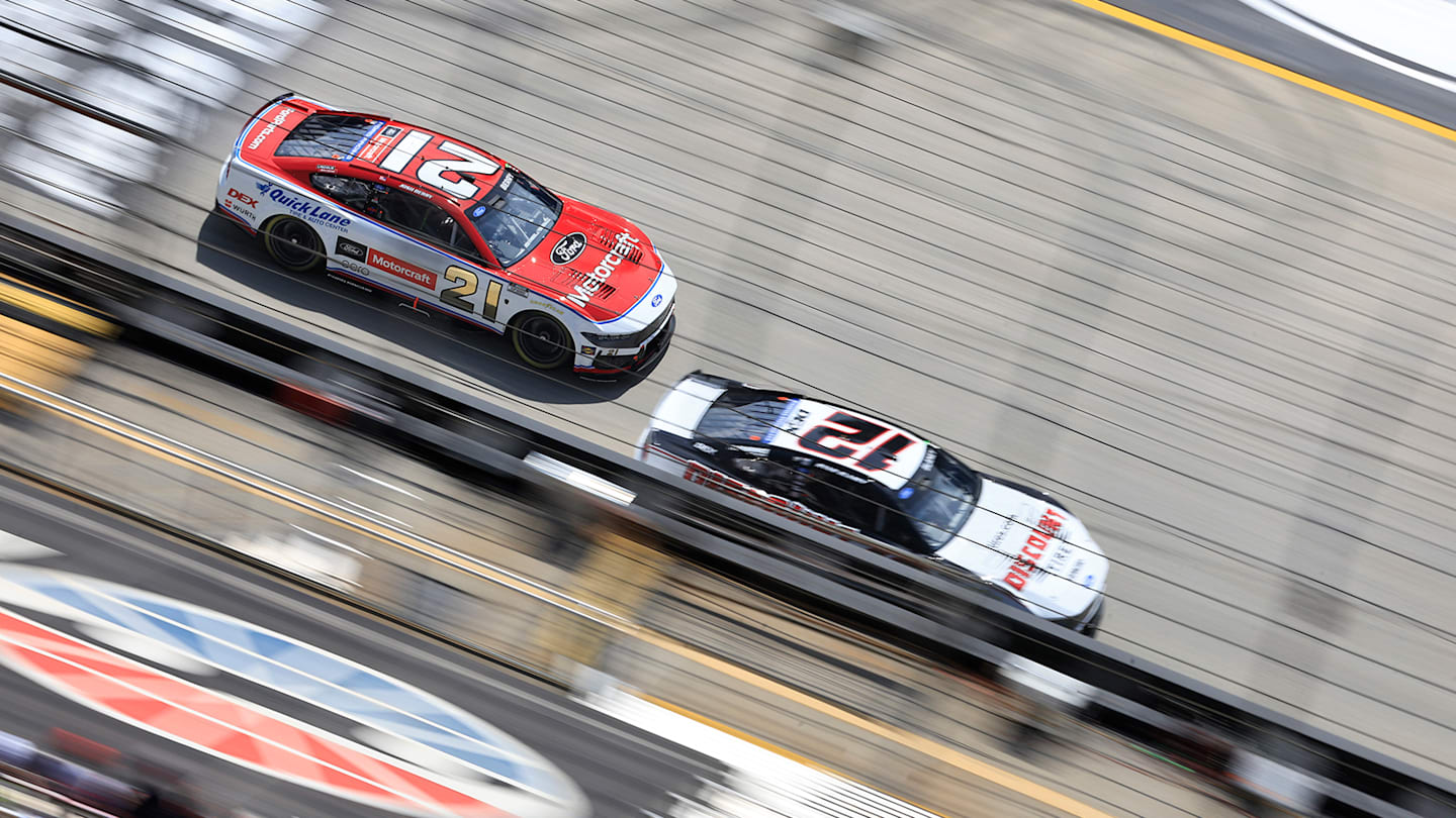 Team Penske, Wood Brothers Conduct Jack Man Swap Ahead Of Kansas