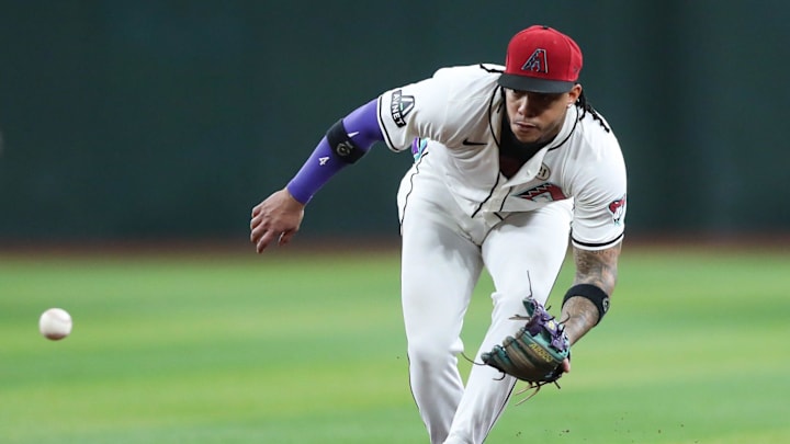 Arizona Diamondbacks second base Ketel Marte (4) fields a ground ball on Sept. 15, 2024 at Chase Field in Phoenix.
