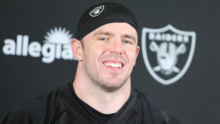 Las Vegas Raiders MLB Robert Spillane