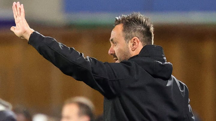 Roberto De Zerbi a préféré changer sa défense. Roberto De Zerbi a préféré changer sa défense.