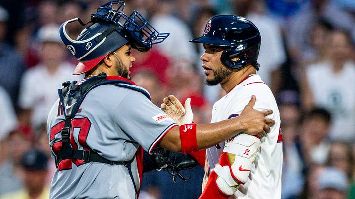 Boston Red Sox first baseman Willson Contreras (right).