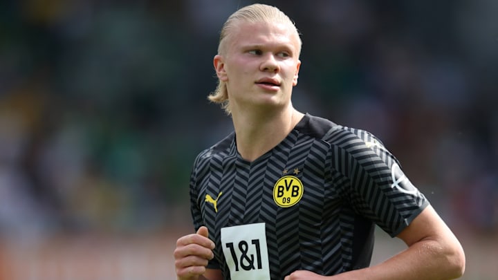 SpVgg Greuther Fürth v Borussia Dortmund - Bundesliga