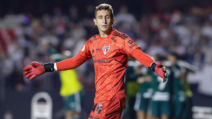 Jovem tem apenas 23 anos e fez terceira partida como titular do São Paulo