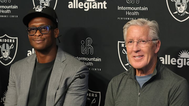 Las Vegas Raiders Introduce Geno Smith
