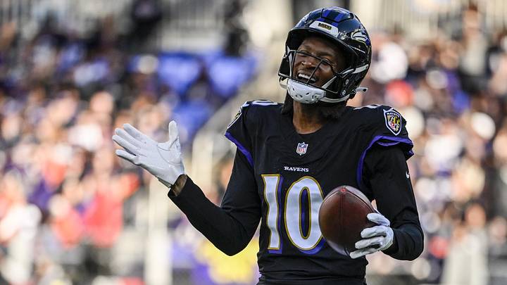 Baltimore Ravens wide receiver DeAndre Hopkins reacts after a catch during the game against the Chicago Bears.