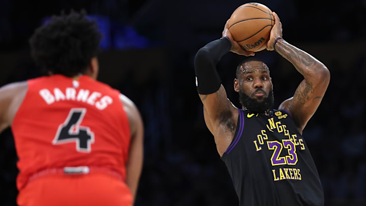 Toronto Raptors v Los Angeles Lakers