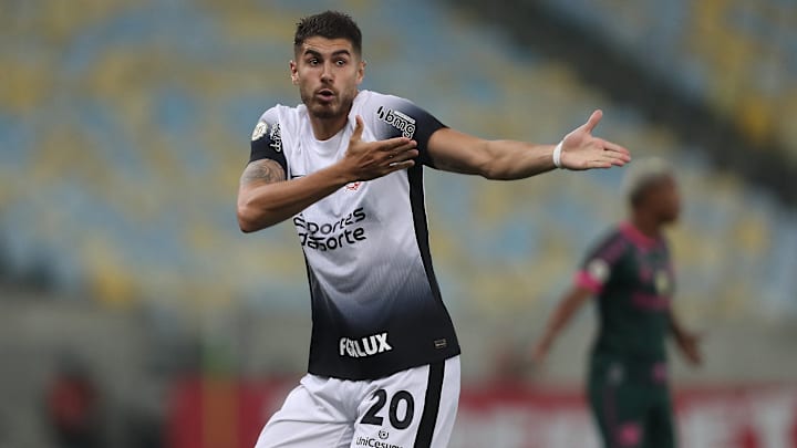 Pedro Raul perdeu espaço no Corinthians