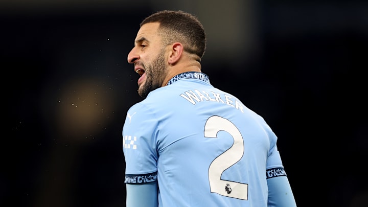 Lateral-direito pode ser opção por empréstimo