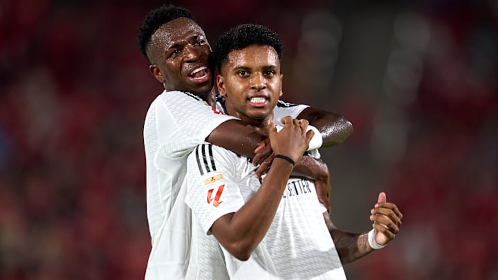 Le joueur madrilène le plus courtisé du dernier mercato est connu et ce n'est ni Rodrygo, ni Vinicius Jr. Le joueur madrilène le plus courtisé du dernier mercato est connu et ce n'est ni Rodrygo, ni Vinicius Jr.