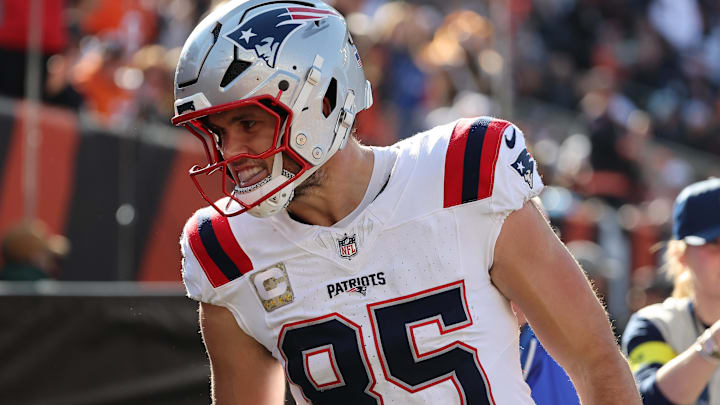 Nov 23, 2025; Cincinnati, Ohio, USA; New England Patriots tight end Hunter Henry (85) celebrates after scoring a touchdown during the first half against the Cincinnati Bengals at Paycor Stadium. Mandatory Credit: Joseph Maiorana-Imagn Images Nov 23, 2025; Cincinnati, Ohio, USA; New England Patriots tight end Hunter Henry (85) celebrates after scoring a touchdown during the first half against the Cincinnati Bengals at Paycor Stadium. Mandatory Credit: Joseph Maiorana-Imagn Images