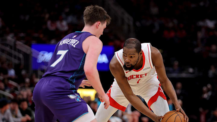 Feb 5, 2026; Houston, Texas, USA; Houston Rockets forward Kevin Durant (7) handles the ball against Charlotte Hornets guard Kon Knueppel (7) during the third quarter at Toyota Center. Mandatory Credit: Erik Williams-Imagn Images Feb 5, 2026; Houston, Texas, USA; Houston Rockets forward Kevin Durant (7) handles the ball against Charlotte Hornets guard Kon Knueppel (7) during the third quarter at Toyota Center. Mandatory Credit: Erik Williams-Imagn Images
