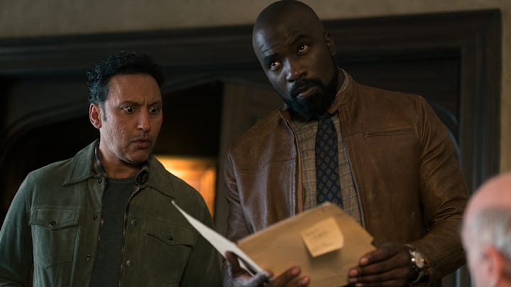 Aasif Mandvi as Ben Shakir and Mike Colter as David Acosta in Evil episode 10, season 3 streaming on Paramount+, 2022. Photo Credit: Elizabeth Fisher/Paramount+