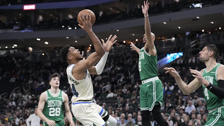 Giannis Antetokounmpo podría ser enviado a los Boston Celtics en la temporada baja Giannis Antetokounmpo podría ser enviado a los Boston Celtics en la temporada baja