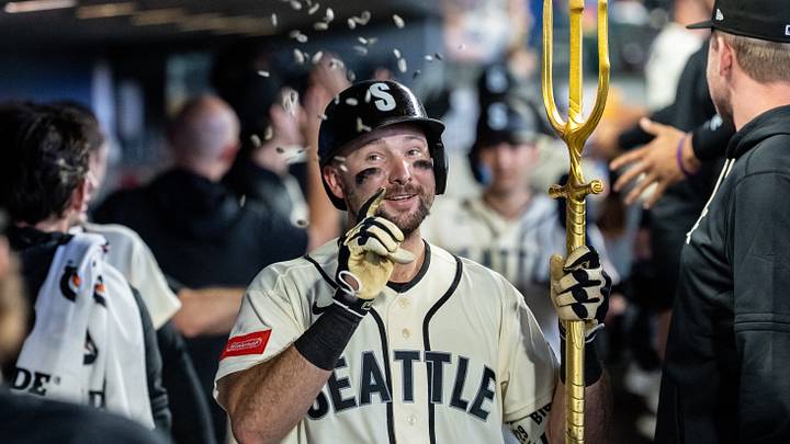 Seattle Mariners catcher Cal Raleigh Seattle Mariners catcher Cal Raleigh
