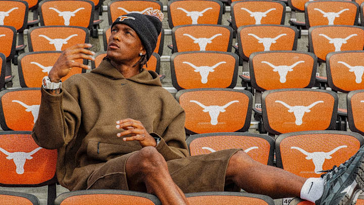 Texas wide receiver Cam Coleman