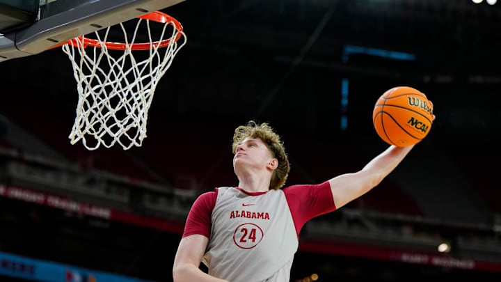 Alabama Crimson Tide forward Sam Walters (24) goes up for a basket during practice for the Final