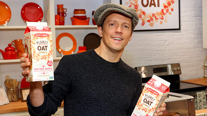 Jason Mraz for Planet Oat Barista Lovers Oatmilk