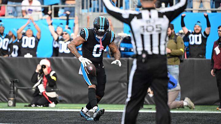 Carolina Panthers tight end Ja'Tavion Sanders (0) celebrates after a touchdown Carolina Panthers tight end Ja'Tavion Sanders (0) celebrates after a touchdown