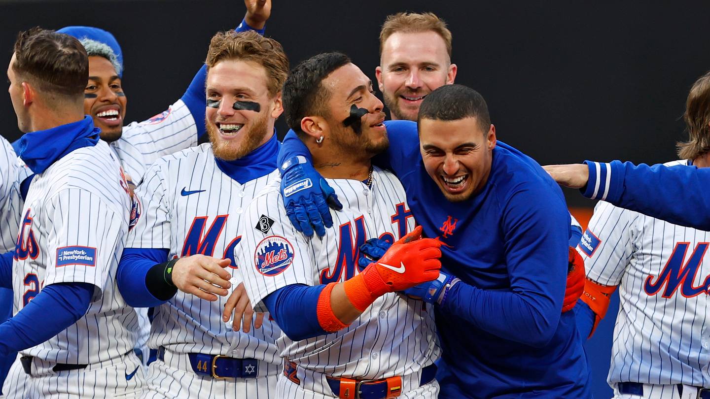Announcer's 'Rock Bottom' Quip Ages Poorly As Mets Rally for Dramatic ...