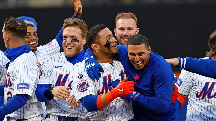 The New York Mets celebrate a 2–1 walk-off win over the Detroit Tigers on Thursday.