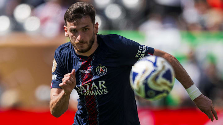 Khvicha Kvaratskhelia is one of the world's best wingers.