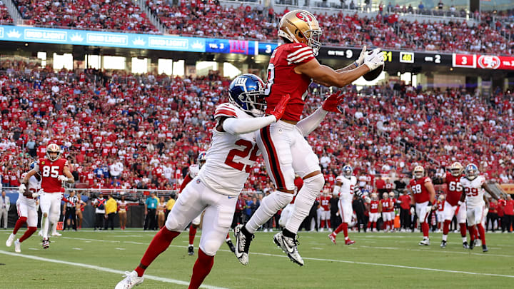 San Francisco 49ers wide receiver Ronnie Bell (10) catches a touchdown pass over New York Giants defensive back Deonte Banks (10)