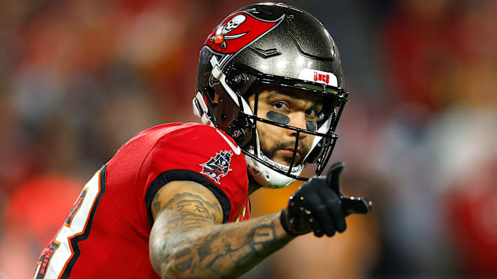 According to reports, Mike Evans has a chance to return sooner than expected from his collarbone injury. According to reports, Mike Evans has a chance to return sooner than expected from his collarbone injury.