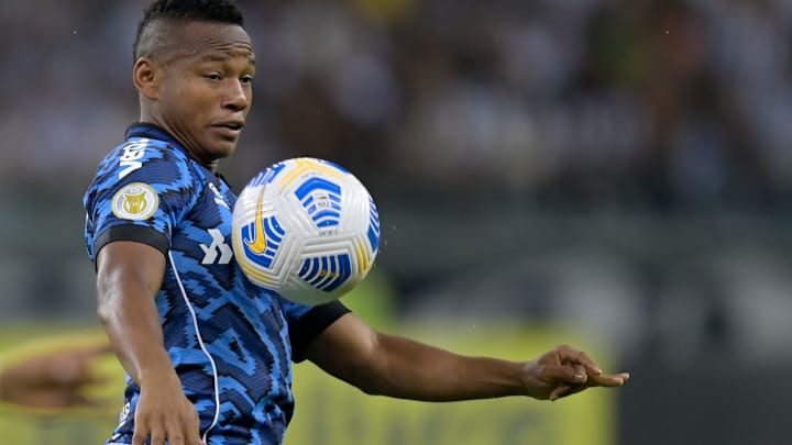 Campaz não tem escalação garantida para duelo das 16h30