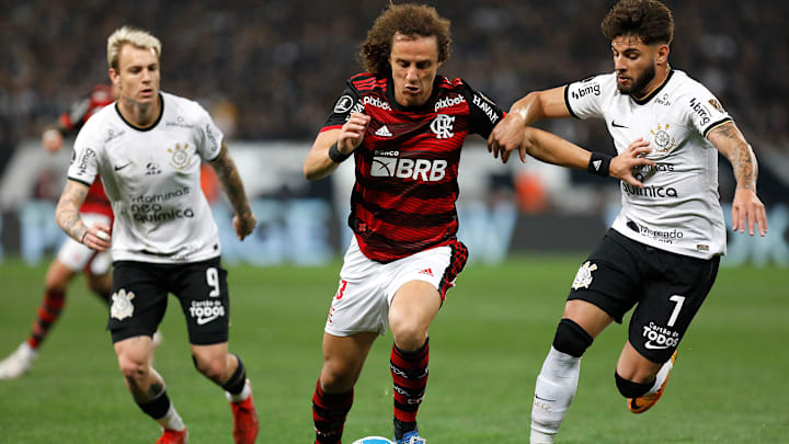 Levando novidades ao Maracanã, Vítor Pereira busca protagonizar uma remontada histórica 