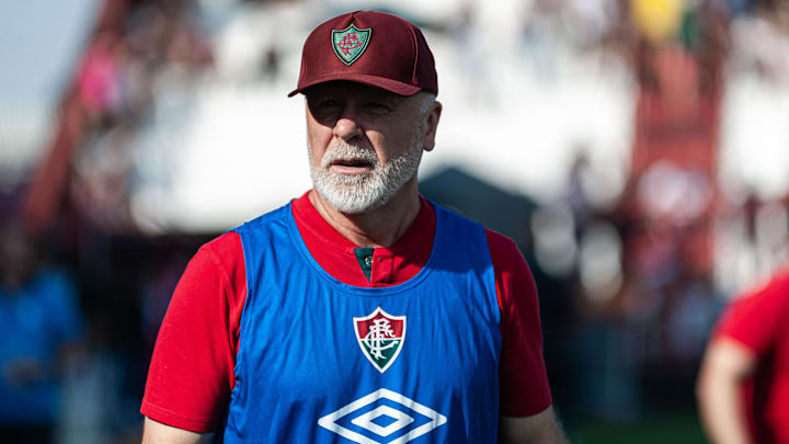 Fluminense entra em campo pressionado após revés para o Vitória