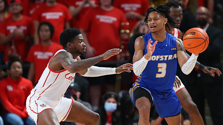 Hofstra looks to complete a season-sweep when they host the College of Charleston tonight at 7:00 PM EST