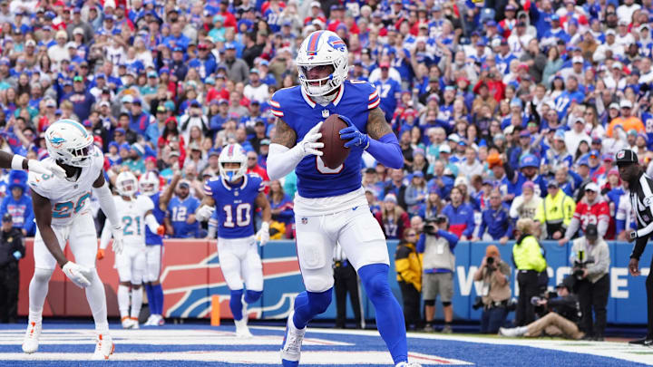 Nov 3, 2024; Orchard Park, New York, USA; Buffalo Bills wide receiver Keon Coleman (0) catches a two-point conversion Nov 3, 2024; Orchard Park, New York, USA; Buffalo Bills wide receiver Keon Coleman (0) catches a two-point conversion
