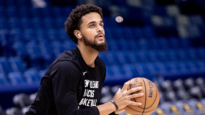 Mar 15, 2024; New Orleans, Louisiana, USA; New Orleans Pelicans forward Jeremiah Robinson-Earl (50) during warmups before the game against the LA Clippers at Smoothie King Center. Mar 15, 2024; New Orleans, Louisiana, USA; New Orleans Pelicans forward Jeremiah Robinson-Earl (50) during warmups before the game against the LA Clippers at Smoothie King Center.