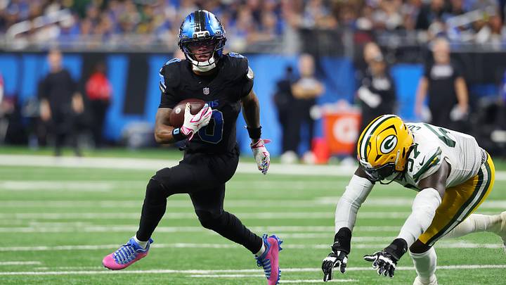 Green Bay Packers v Detroit Lions