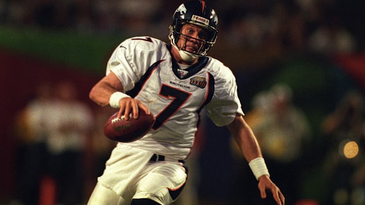 Denver Broncos quarterback John Elway (7) in action against the Atlanta Falcons during Super Bowl XXXIII on Jan. 31, 1999, in Miami. The Broncos defeated the Falcons 34-19.  