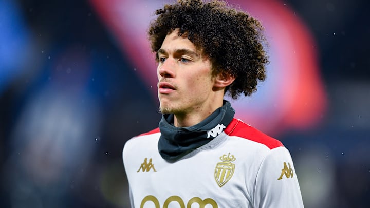 Maghnes Akliouche, dans le viseur du PSG et de Manchester City