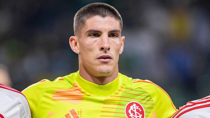 Goleiro não vem de boas atuações